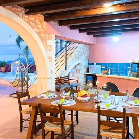 Villa Steve Kois Heated Pool La Canea