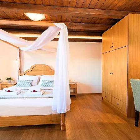 Steve Kois Heated Pool