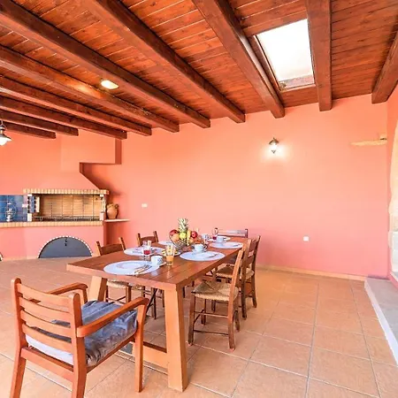 Villa Steve Kois Heated Pool