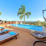 ヴィラ Steve Kois Heated Pool ハニア