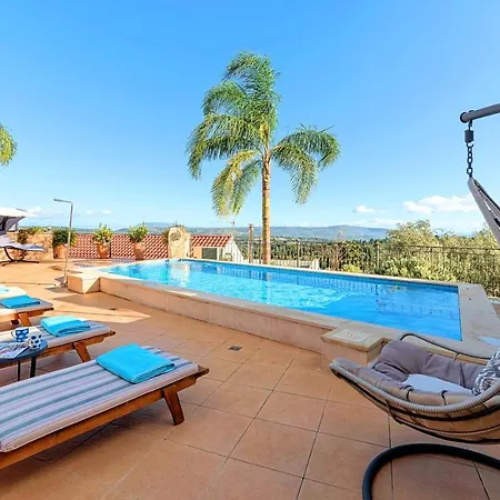 Villa Steve Kois Heated Pool Hanya